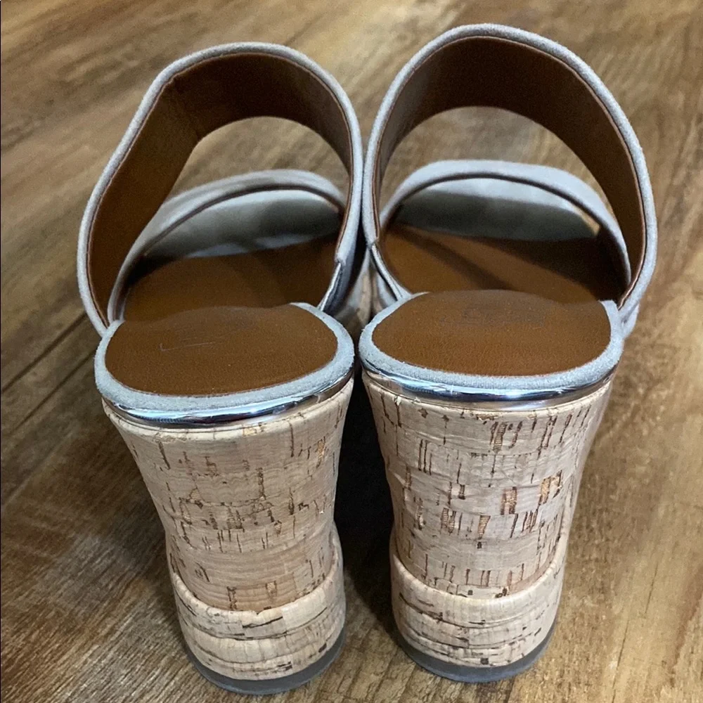 Franco Sarto Fiore beige Suede Wedges Slip On Comfort Leather sandals size 7.5